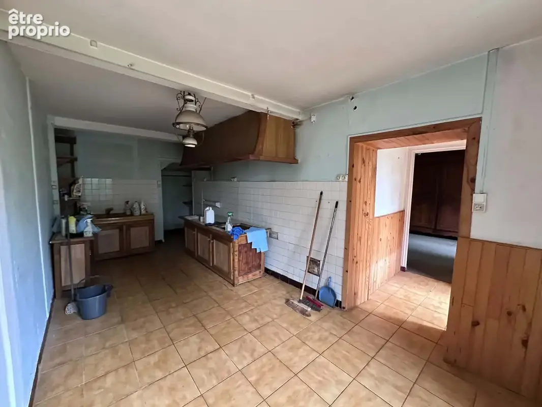 Maison 8 pièces 136 m² à vendre à Charensat (63640) - photo 5