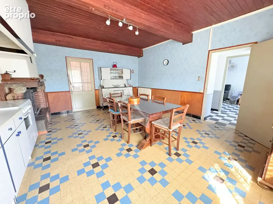 SONNAC SUR L'HERS:  Maison familiale  -  5 pièces  Terrain de 1382 + Hangar de 63 m² - photo 4