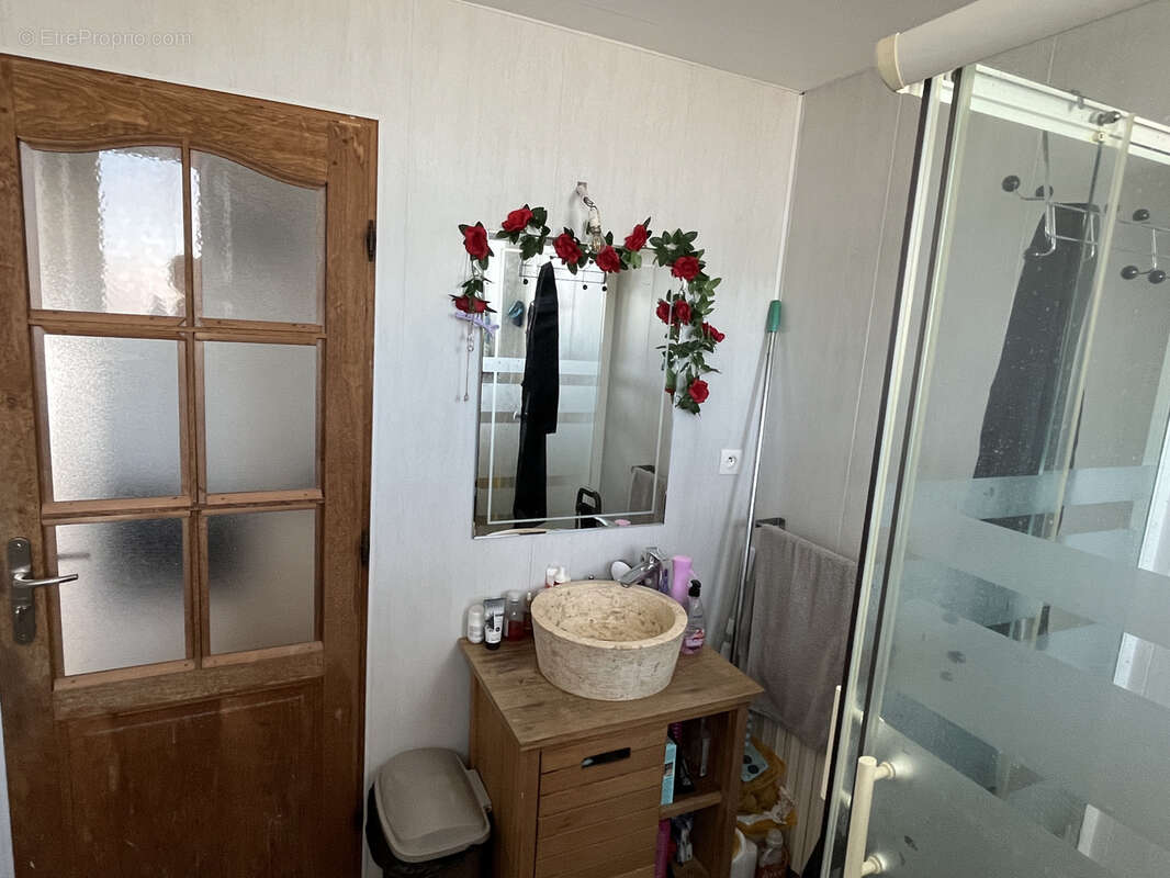 Appartement à CHENOVE