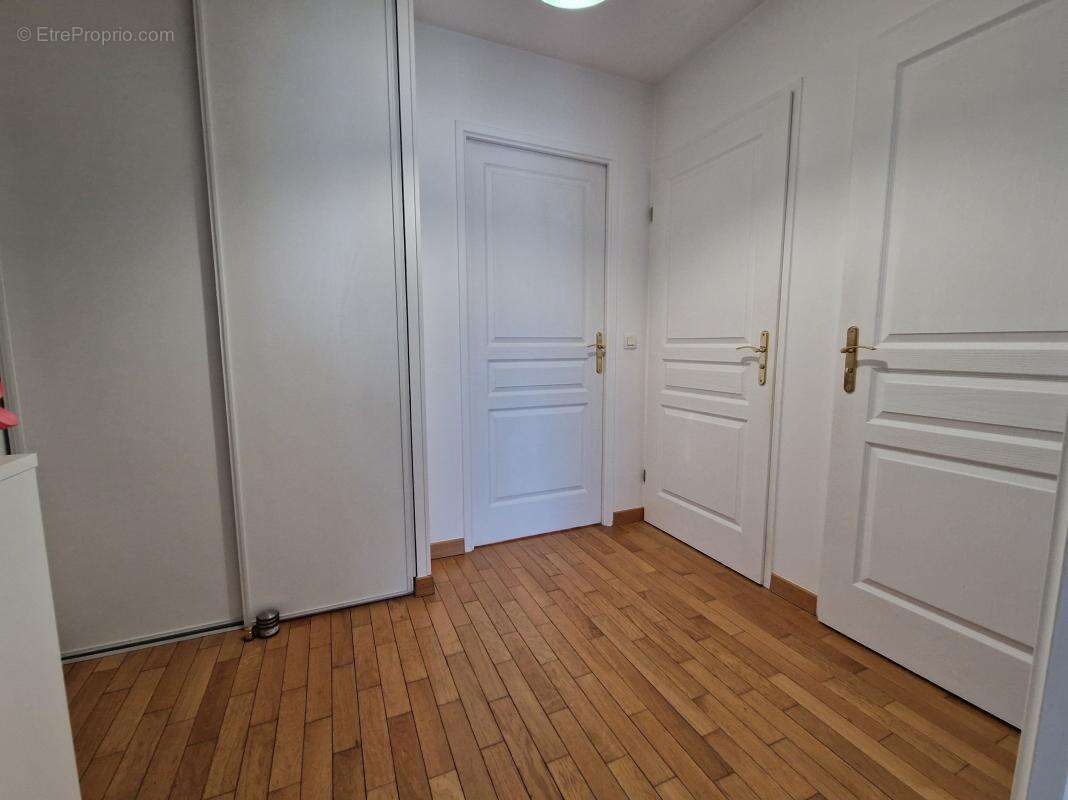 Appartement 3 pièces PROCHE GARE avec terrasse exceptionnelle - photo 8