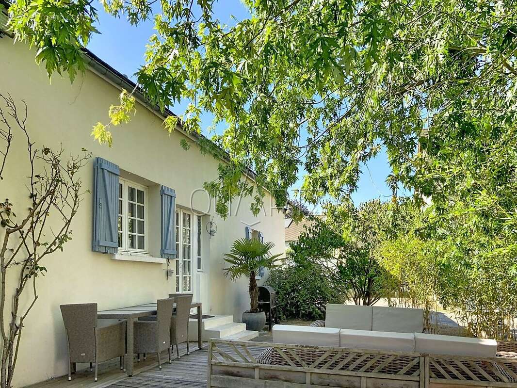Maison 517 m² à Anet  - photo 5