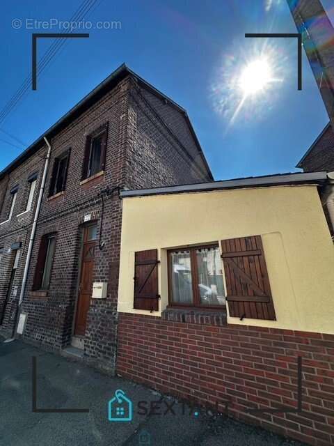 Maison à SAINT-ETIENNE-DU-ROUVRAY