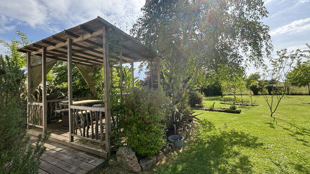Maison à vendre 10 min de Chemillé et 20 min de Cholet - Frais d'Agence Réduits ! - photo 8
