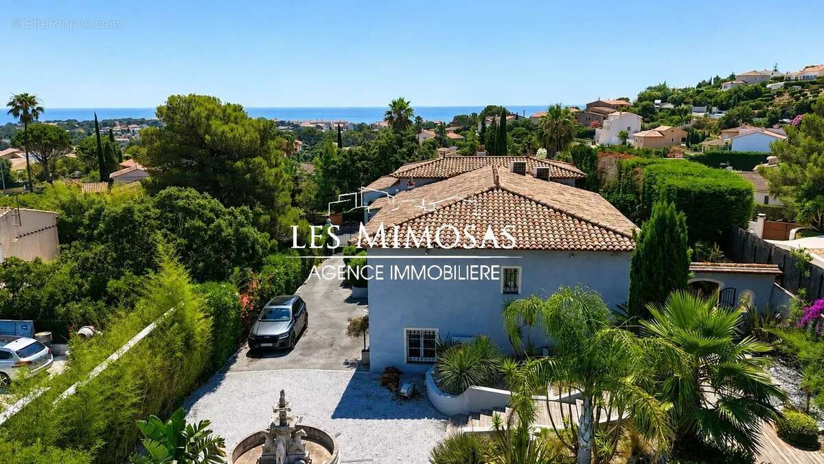 Maison à FREJUS