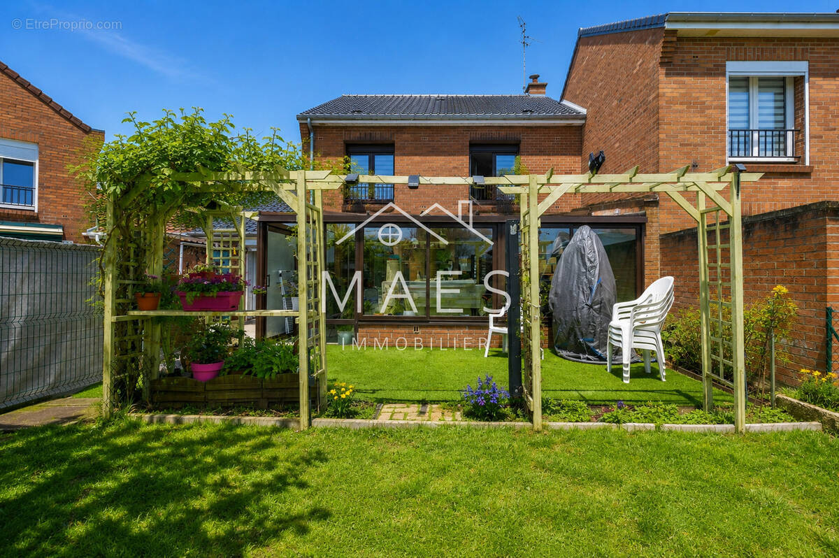 Maison à WAMBRECHIES