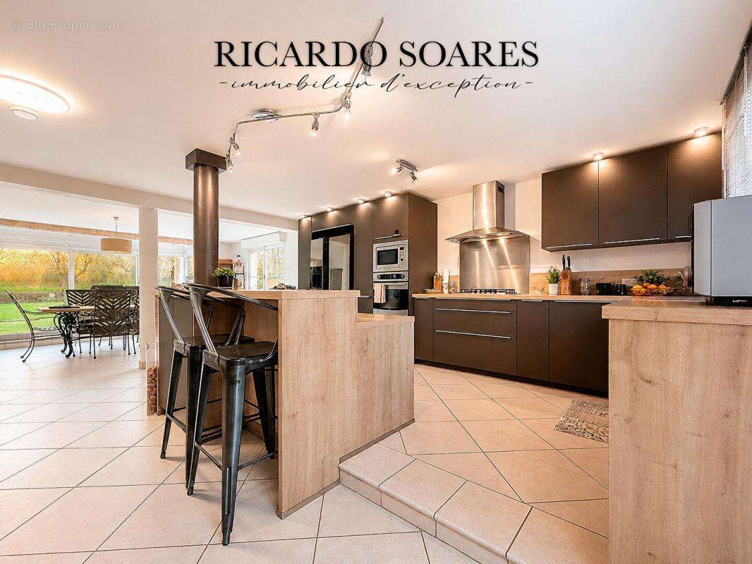 60940 angicourt - maison d'architecte 180 m² / grand séjour / 5 chambres / sous-sol total / terrain arboré 15 000 m² - photo 8