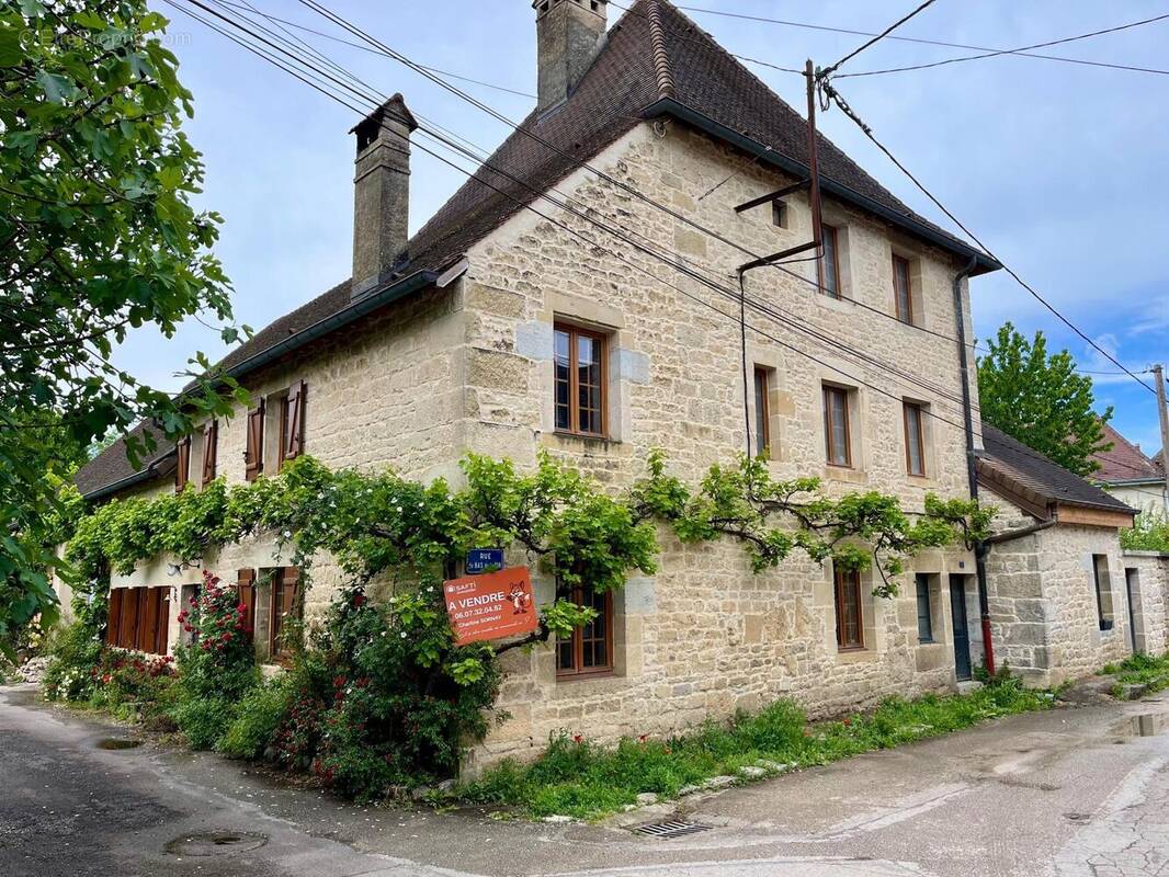 Photo 1 - Maison à PORT-LESNEY