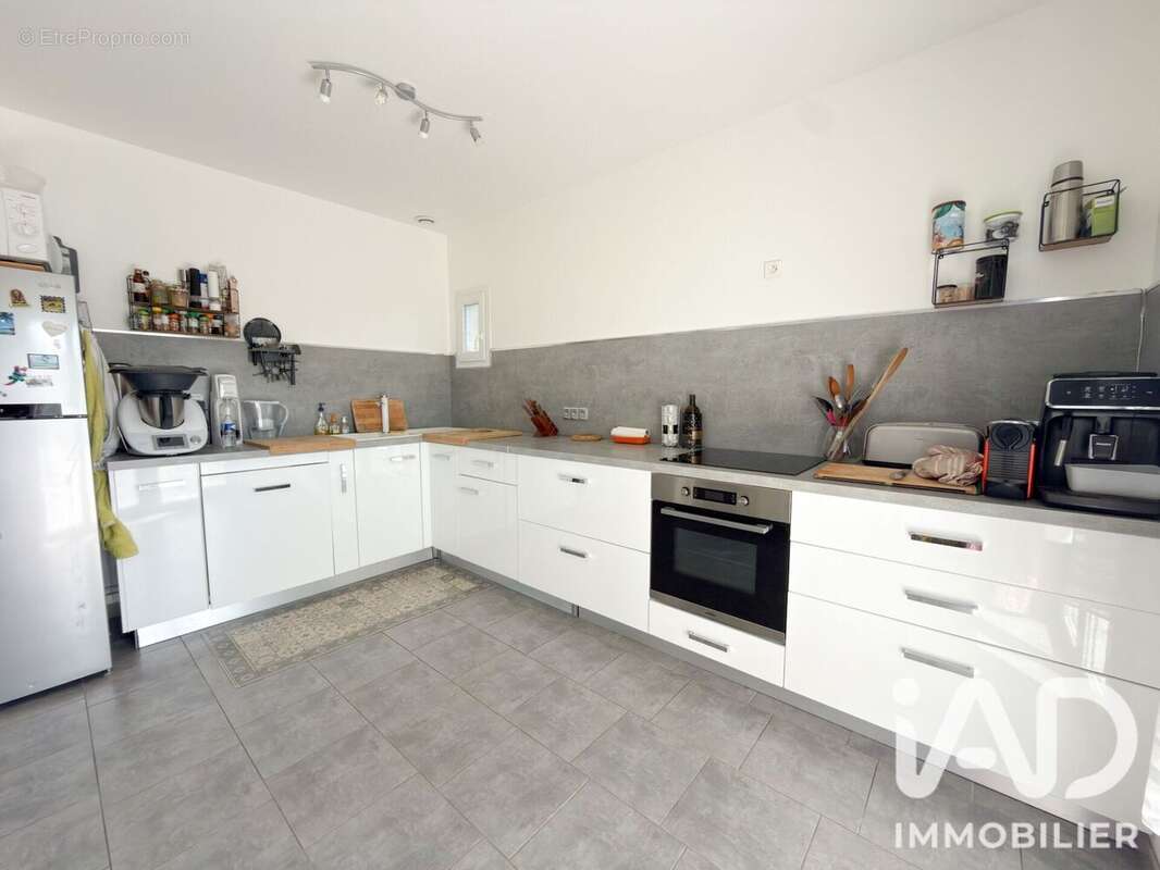 Maison 151 m² à Frejus  - photo 4