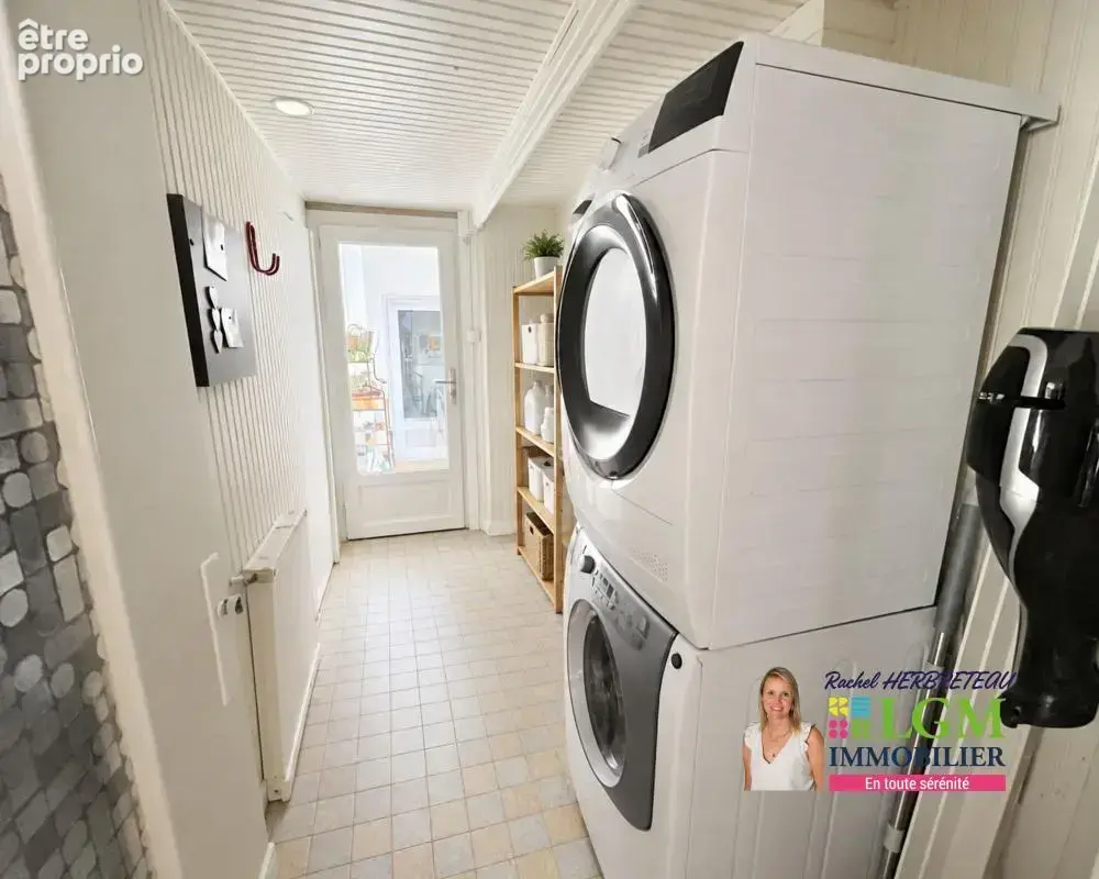 Maison de caractère – Centre-ville de La Roche-sur-Yon – 245,58 m² - photo 8