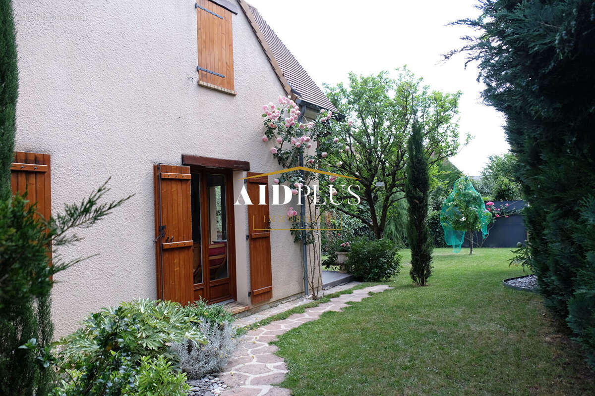 Maison à SAINT-LEU-LA-FORET