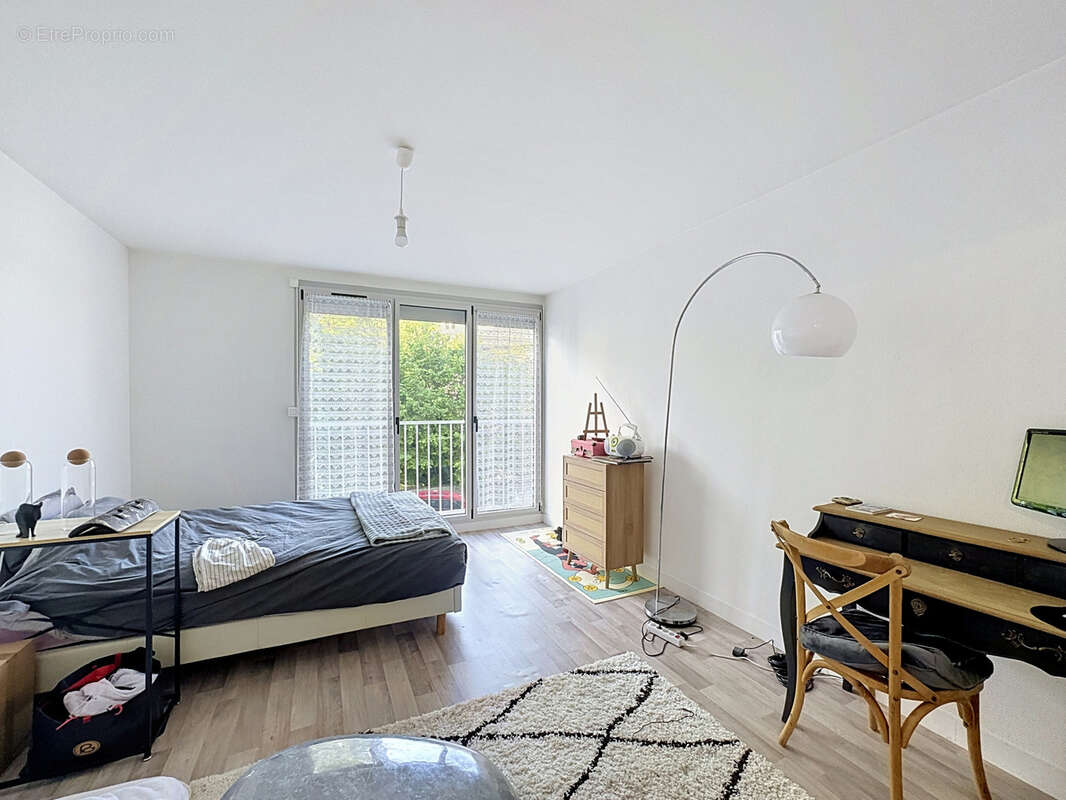 Appartement à SAINT-JULIEN-LES-VILLAS