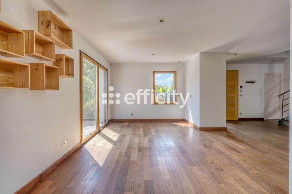 Maison 149 m² à Cadaujac  - photo 6