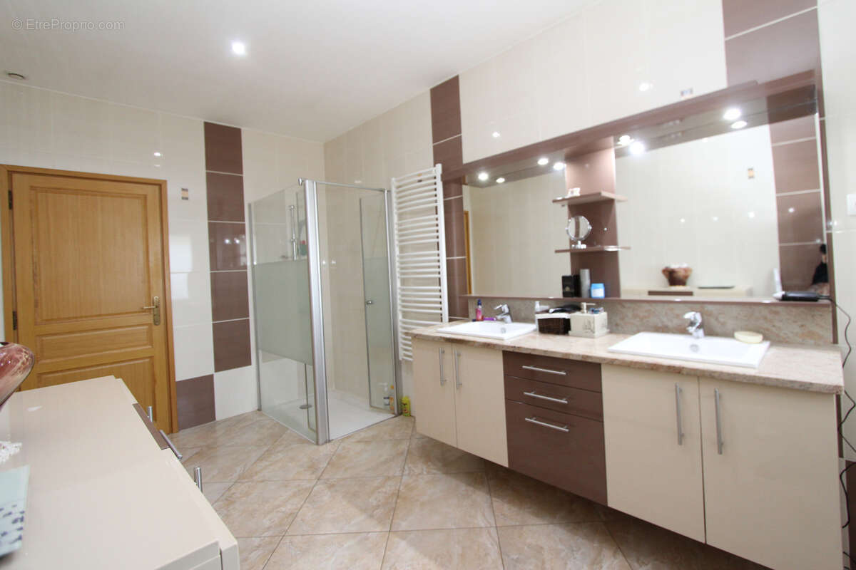 Maison à SAINTE-MARIE-AUX-CHENES