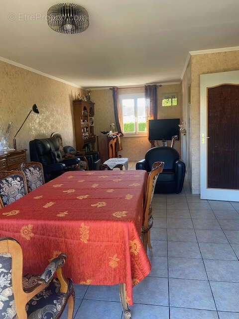 Maison à MOISSY-CRAMAYEL