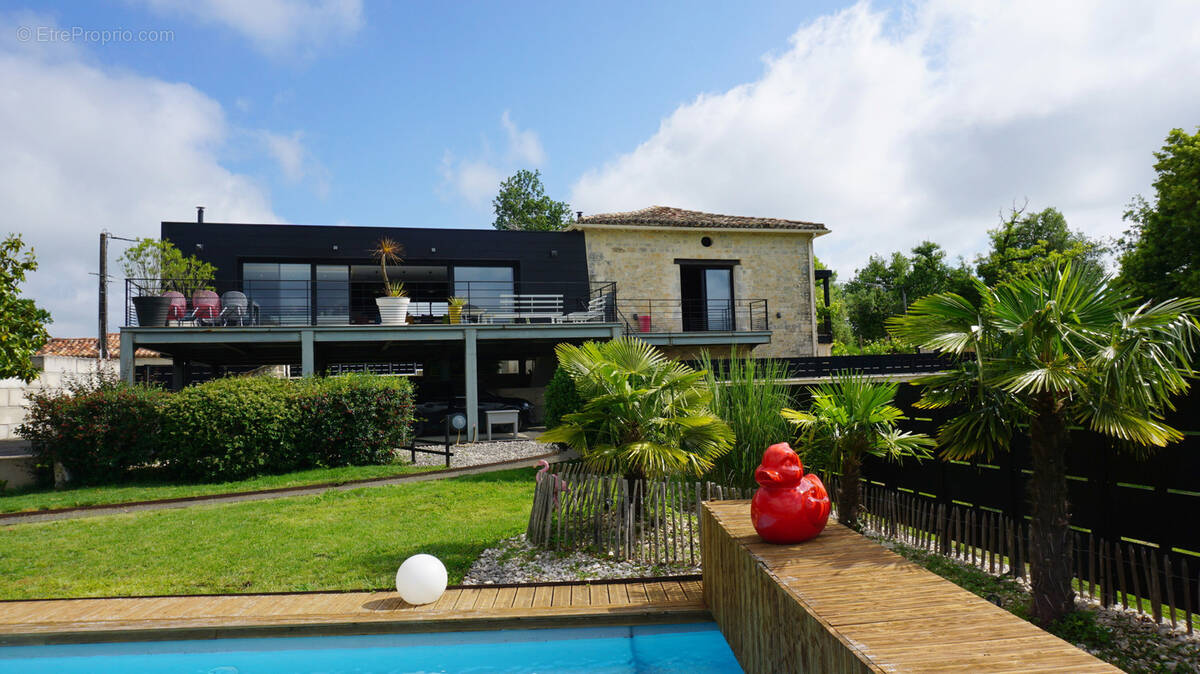 Maison à MONTDOUMERC