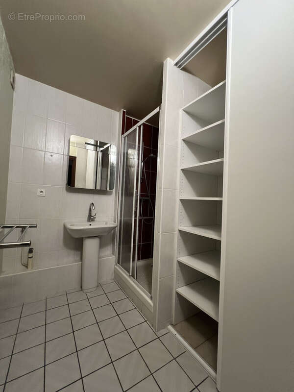 AURILLAC (150000) 4 pièces Secteur Prisé Dernier Etage - photo 7