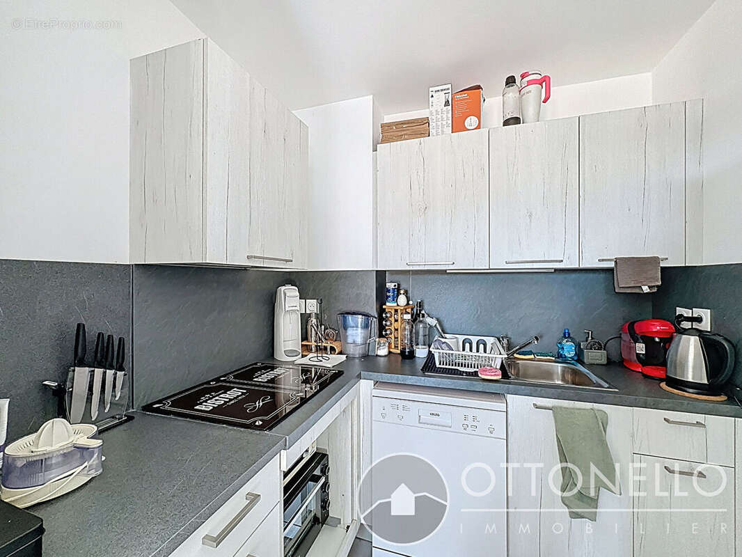 Appartement à ROQUEBRUNE-SUR-ARGENS