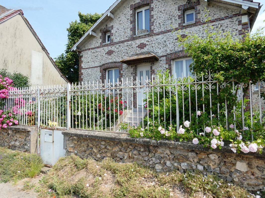 Maison à EPIEDS