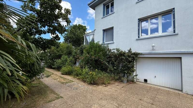 Tarbes Urac Sendère, proche centre  écoles et commerces belle maison  de 200 m² 5 chambres, dépendances, vue Pyrénées - Terrain  - photo 27