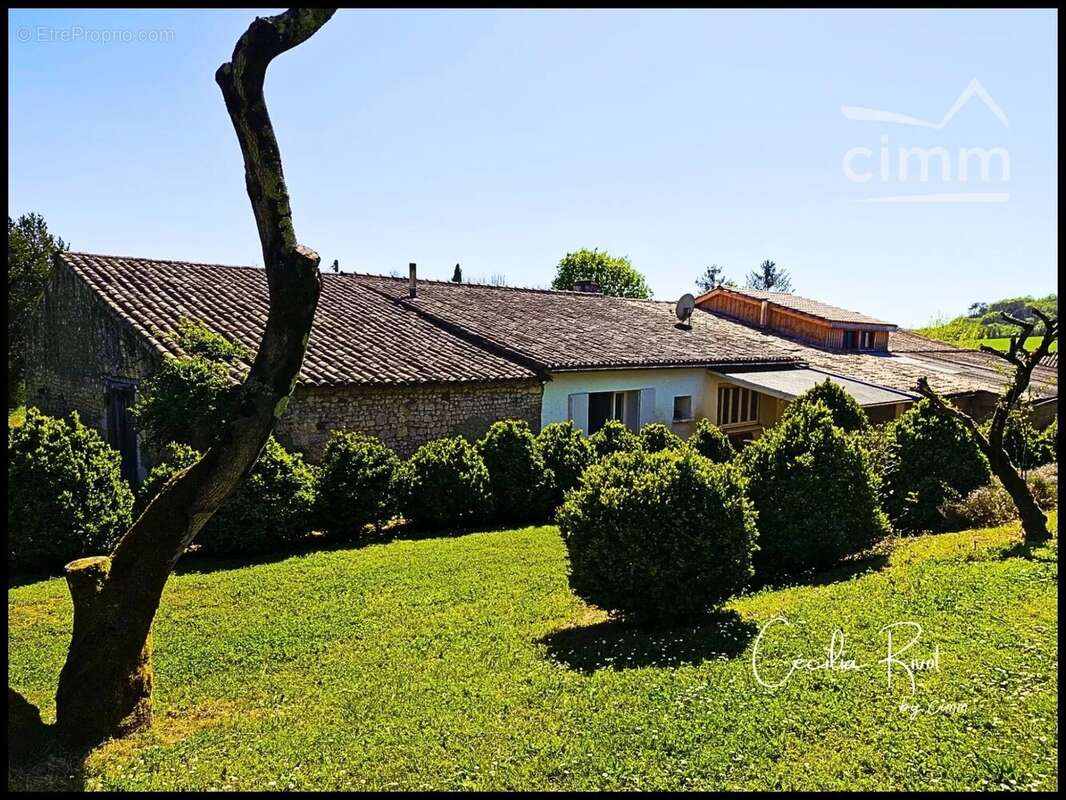 Maison à SAINT-MARTIAL-DE-MIRAMBEAU