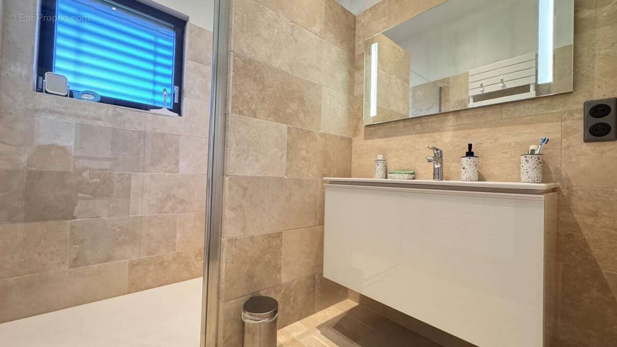 Maison à TOUR-DE-FAURE