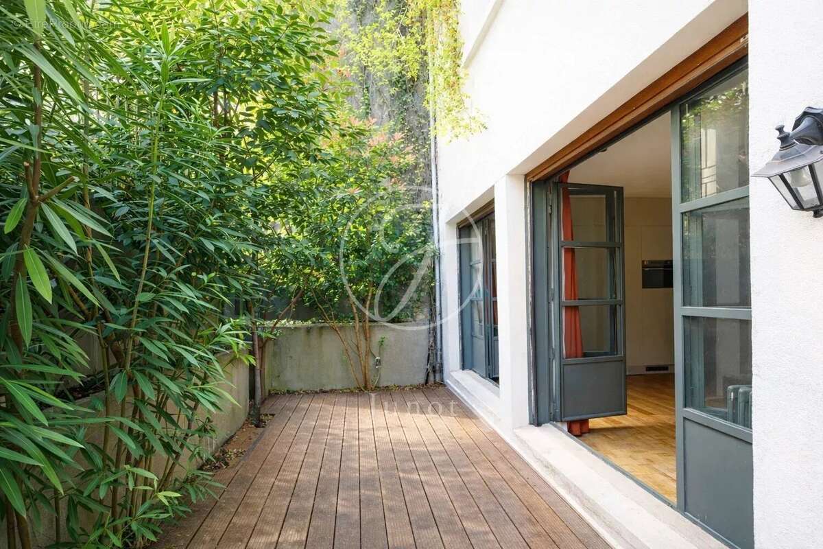 Appartement à PARIS-18E