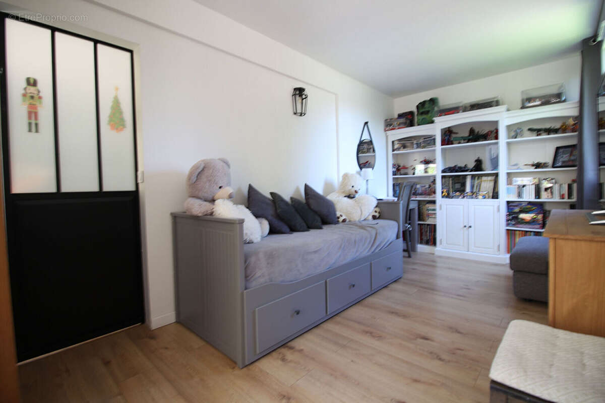 Appartement à SARTROUVILLE