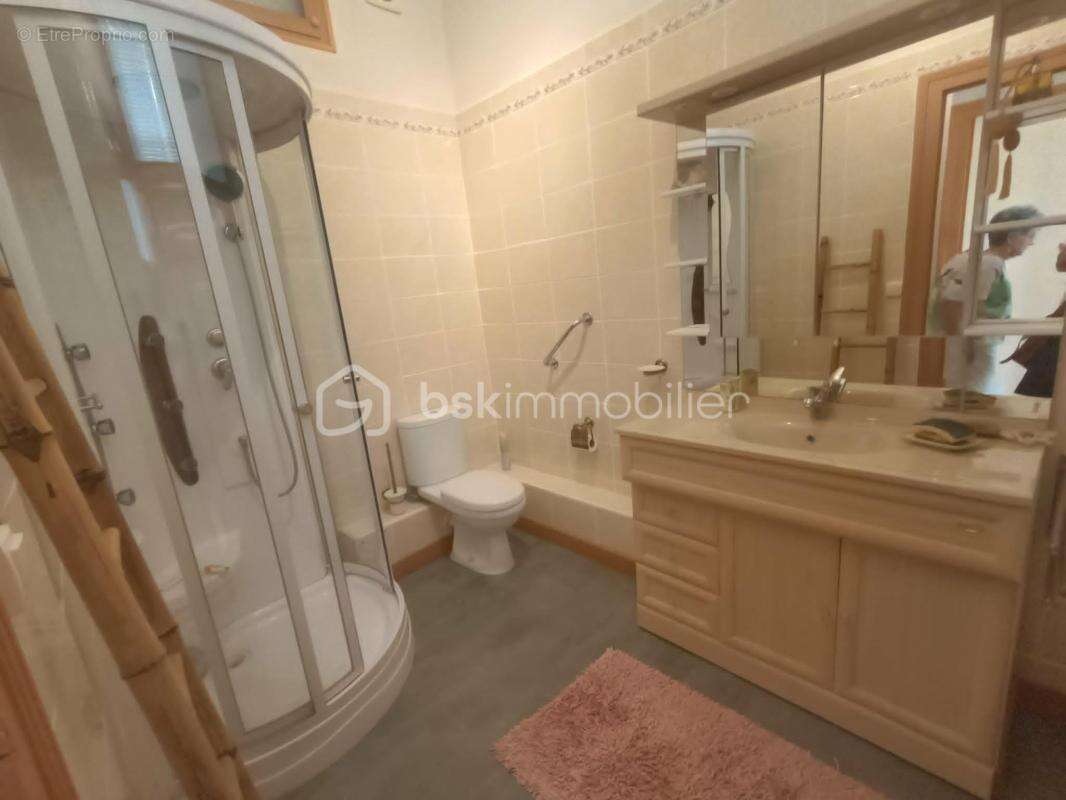 Maison de Ville Meublée de type 5 de 157 m2 avec Patio dans le Centre de Monpazier - photo 11
