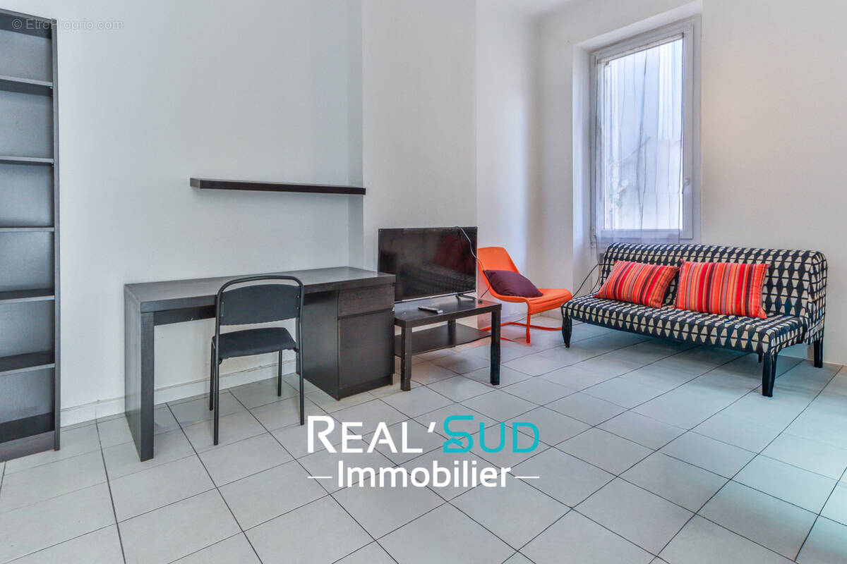 Appartement à MARSEILLE-6E
