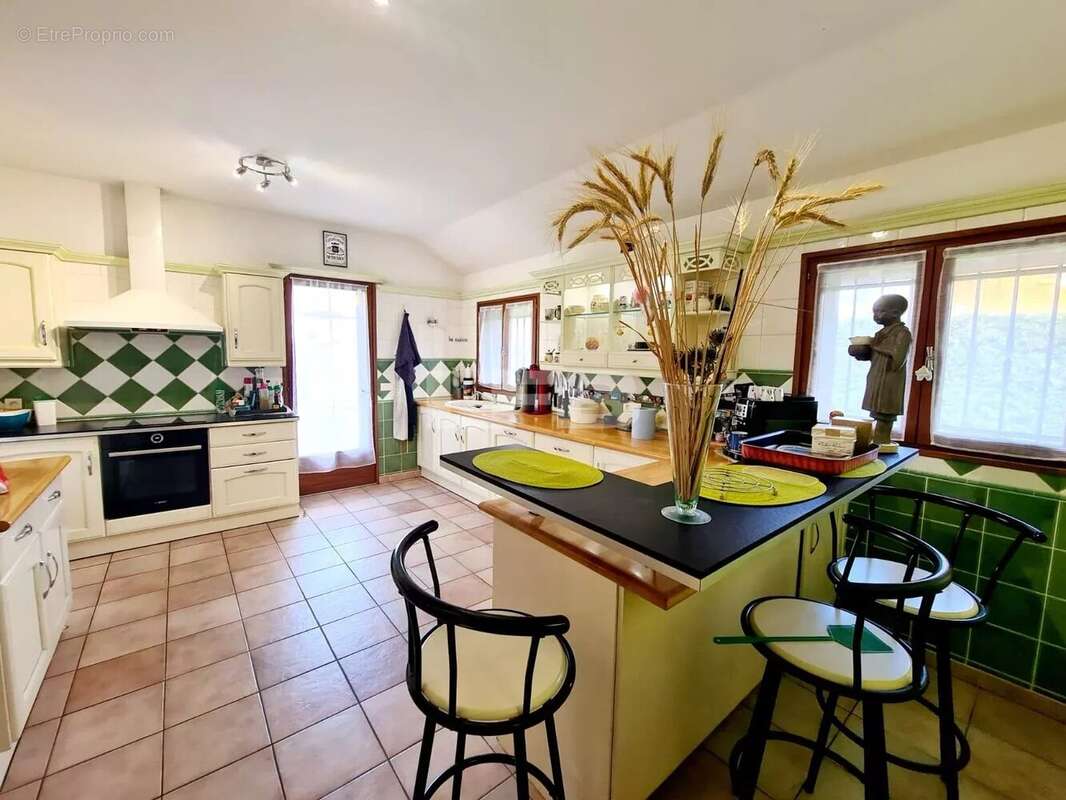 Belle maison 153,5 m² sur Terrain plat 1251 m² - photo 7