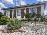 Maison à LUSSAC-LES-CHATEAUX