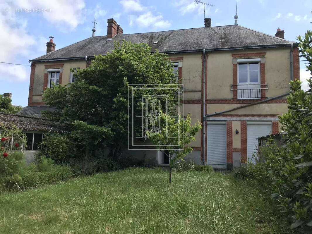 Maison à LA FERTE-IMBAULT