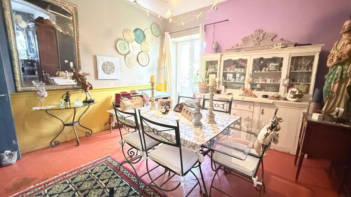 Demeure de caractère en pierres ! 320 m² habitables avec piscine sur une parcelle totale de 517m²+ Appartement T3 indépendant lo - photo 8