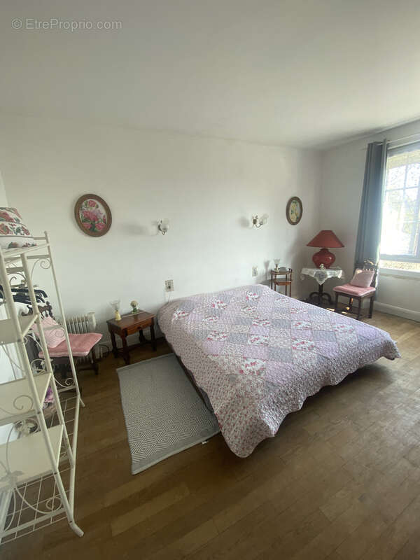 Maison de caractère avec dépendances   168 m2   Viager occupé - photo 19