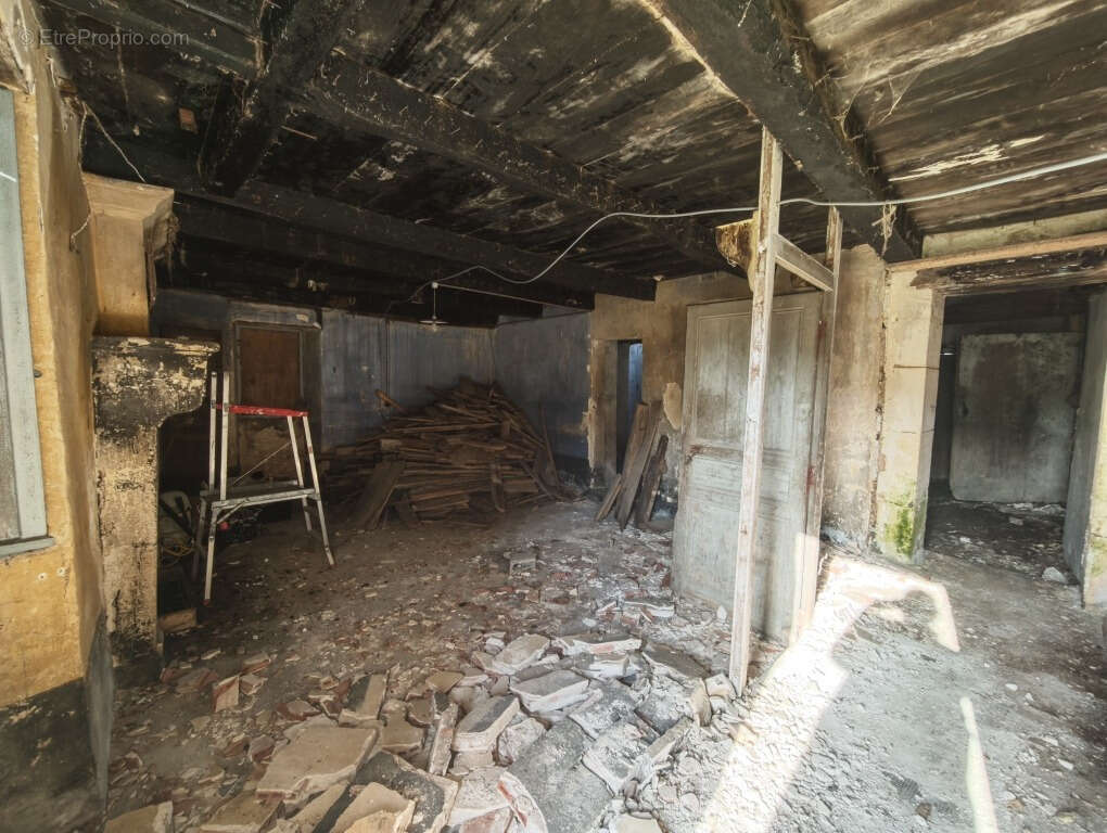 Maison à CHATEAUNEUF-SUR-CHARENTE