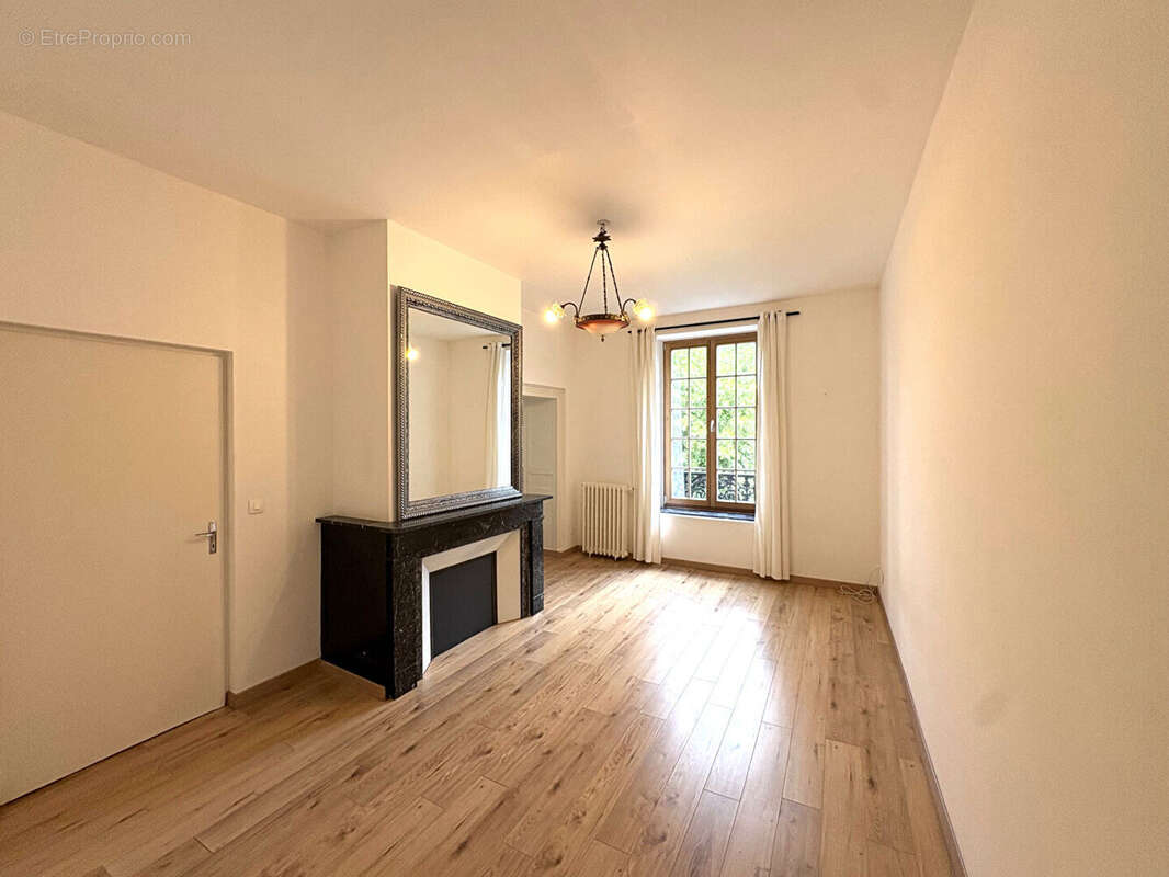 Appartement à CHARLEVILLE-MEZIERES