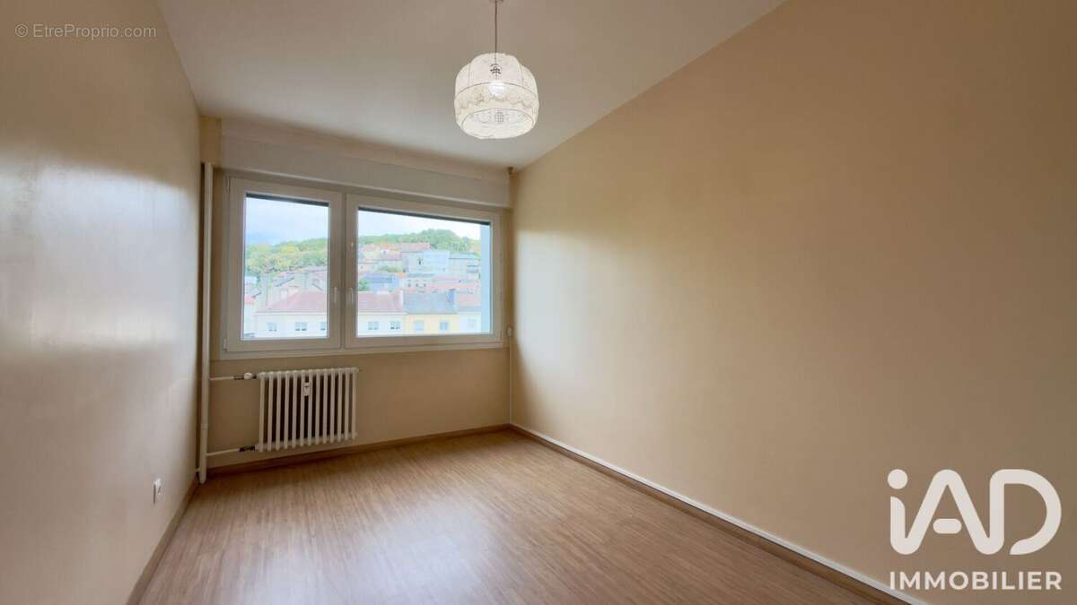 Appartement 75 m² à Villerupt  - photo 7