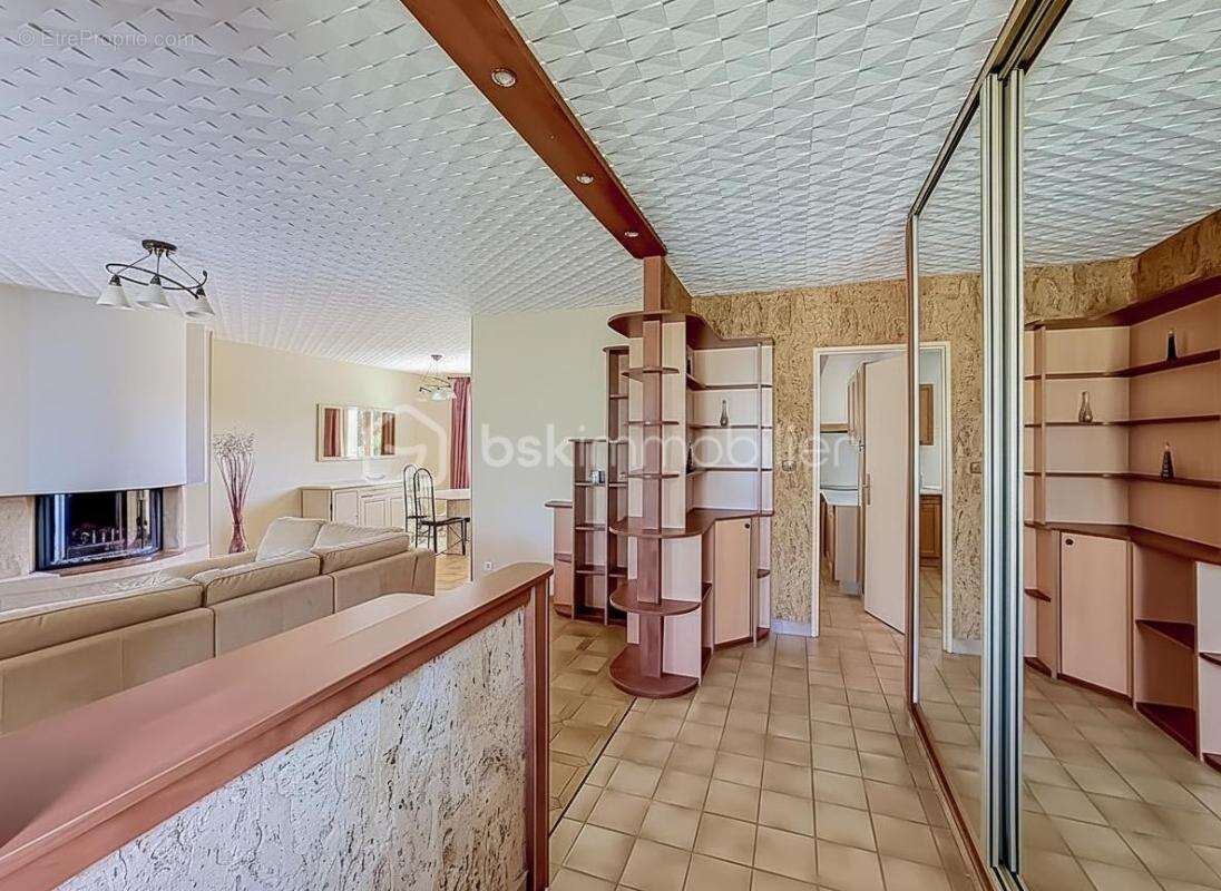 *** magnifique villa t7 de 222 m² avec piscine - castries *** - photo 17