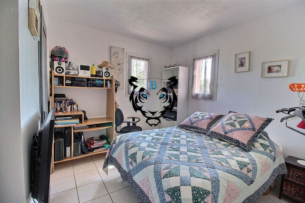 Maison à MONTAUROUX