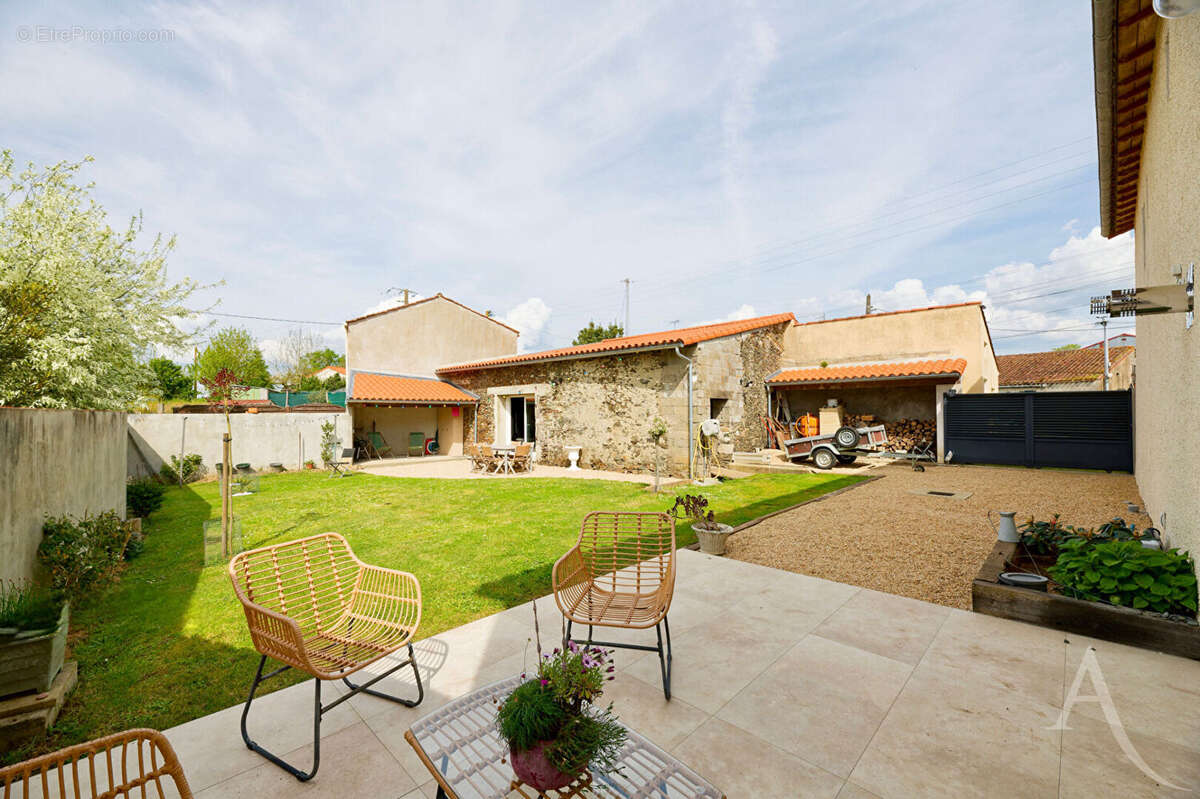 Maison à ROCHESERVIERE