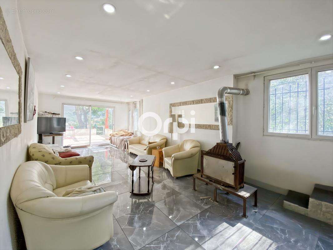 Maison à MARSEILLE-11E