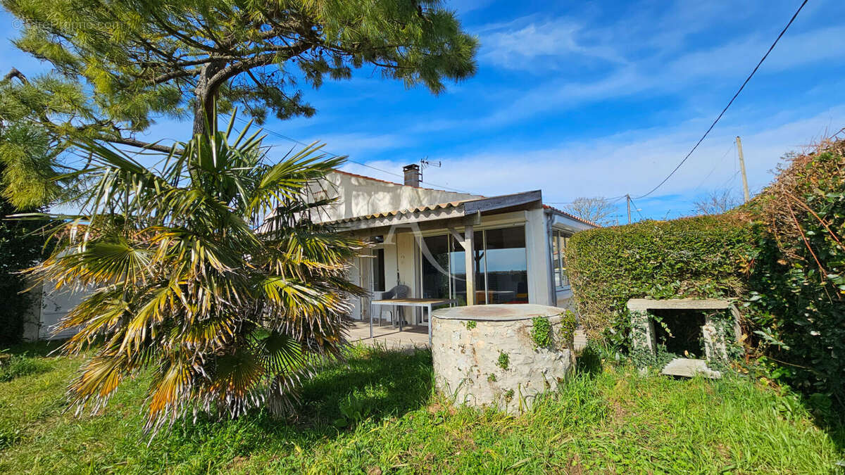 Maison à PORT-DES-BARQUES