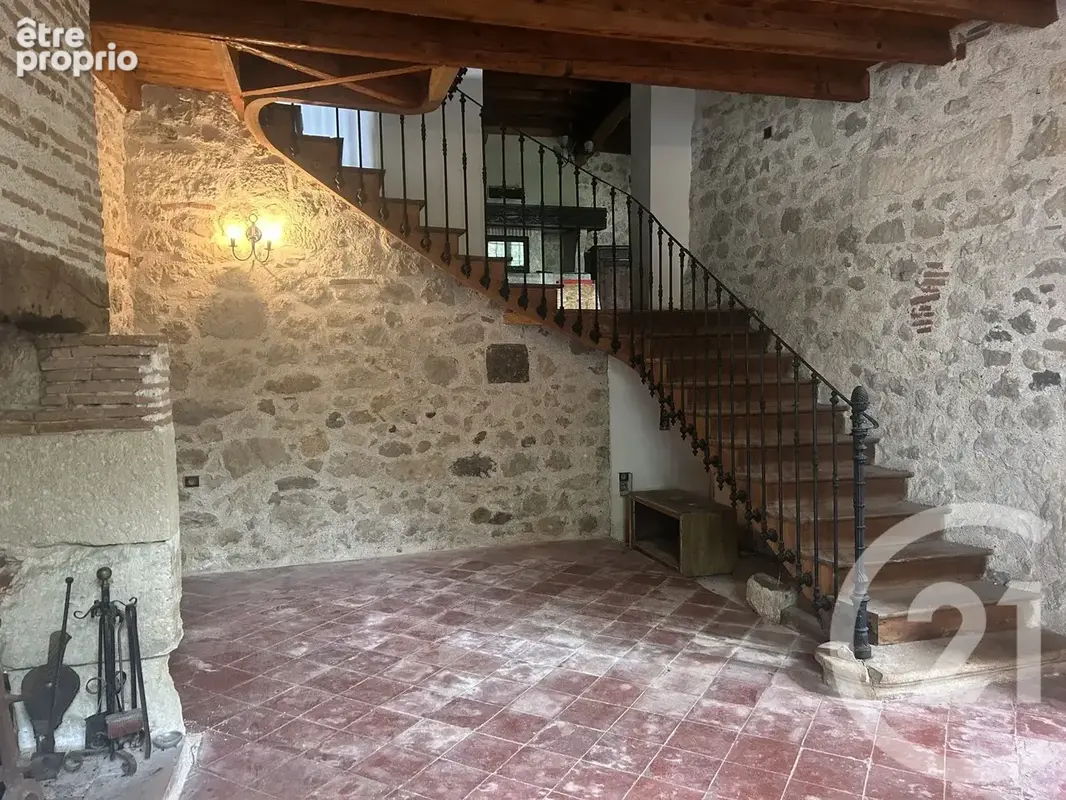 Maison 7 pièces 230 m² à vendre à Saint-Hilaire-De-Lusignan (47450) - photo 2