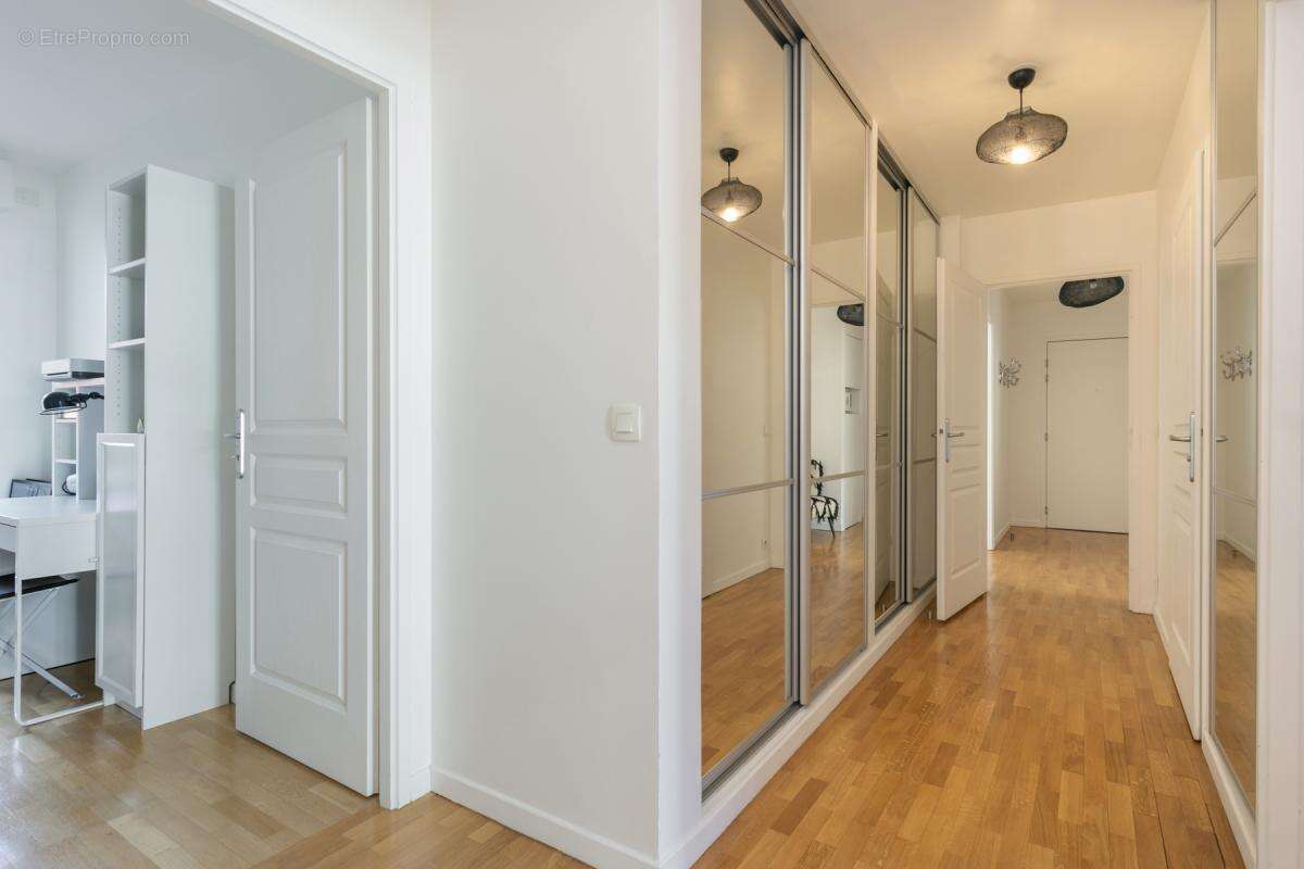 Appartement à ISSY-LES-MOULINEAUX