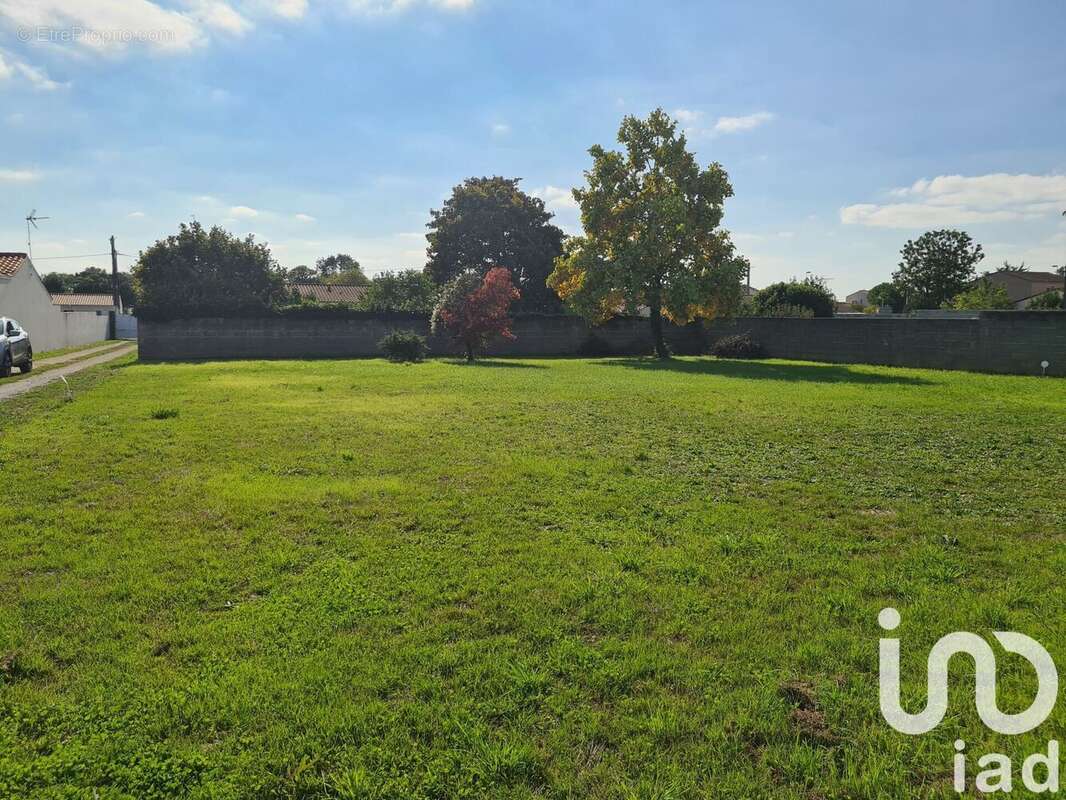 Photo 4 - Terrain à LA JARRIE