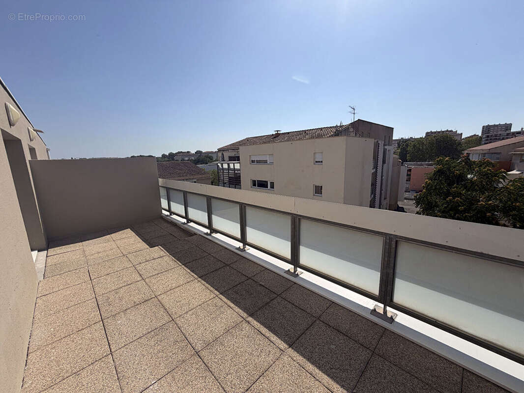 Appartement Istres type1 bis 38.54 m2 et 16 m2 terrasse sud - photo 8
