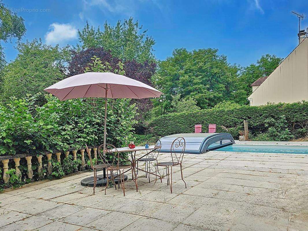 Maison à POIGNY-LA-FORET