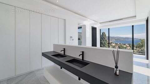 Maison à ROQUEBRUNE-CAP-MARTIN