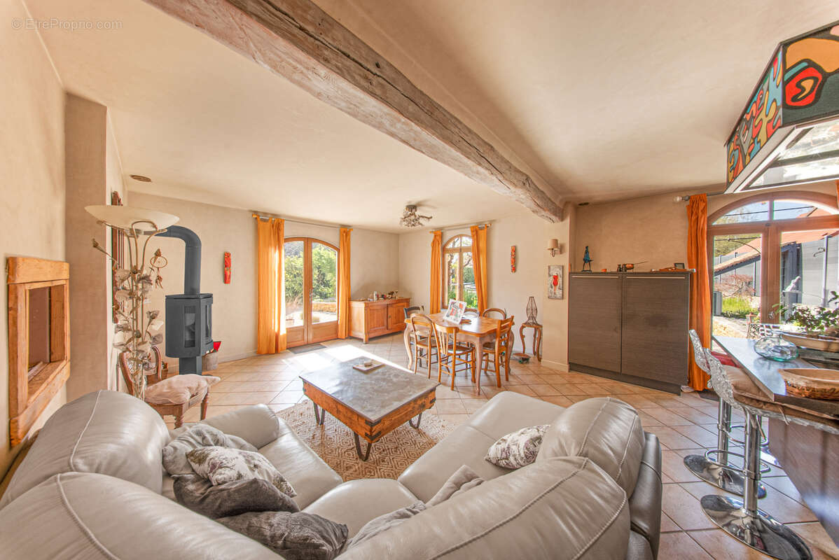 Maison à SAINTE-MARIE-LA-BLANCHE