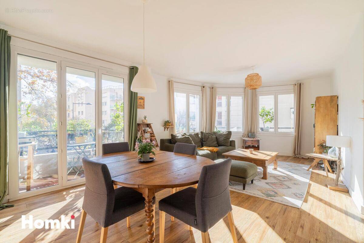 Appartement à MARSEILLE-6E